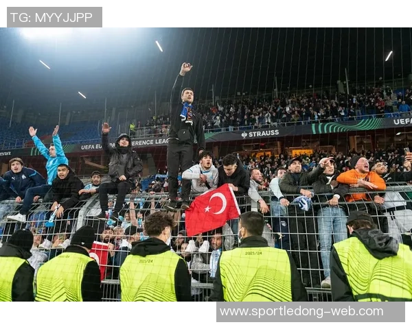 迈阿密与温哥华主帅合影预热美职联总决赛精彩对决即将上演